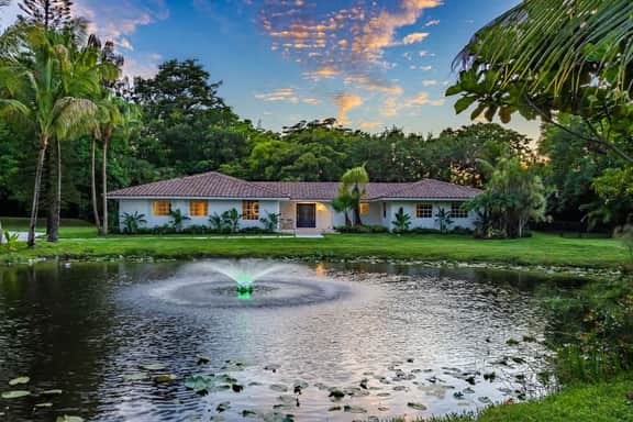 Pond Estate / Padel & Golf Haven - Image 3